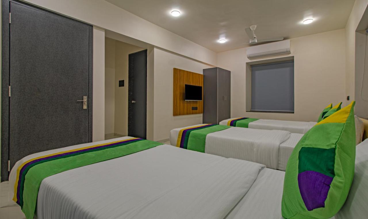 Treebo Atithi Comforts Inn Pune Exterior photo